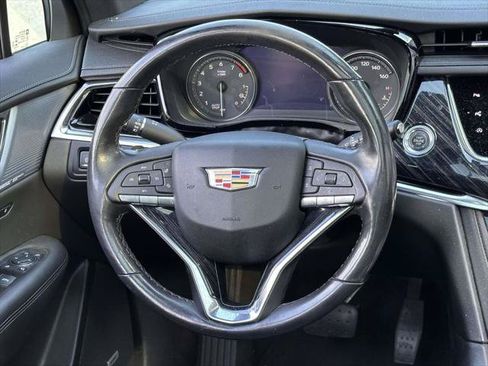 Used 2023 Cadillac XT6 Premium Luxury w/ Technology Package AWD/4WD image 19