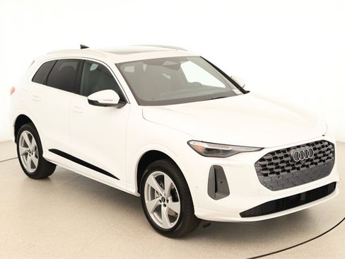 New 2025 Audi Q5 Premium Plus image 30