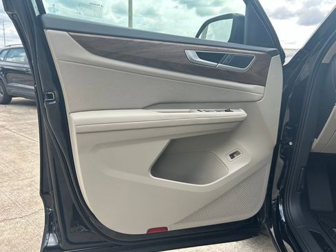 New 2026 Volkswagen Atlas SE FWD image 49