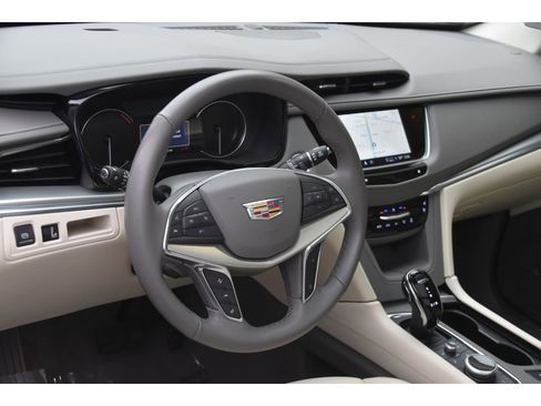 Certified 2023 Cadillac XT5 Premium Luxury image 13
