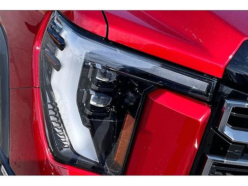 Used 2025 GMC Sierra 2500 AT4 w/ AT4 Premium Plus Package AWD/4WD image 26