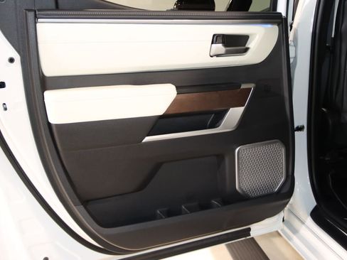 Used 2024 Toyota Tundra Capstone AWD/4WD image 57