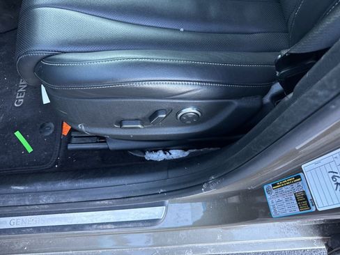 Used 2023 Genesis G80 2.5T image 13