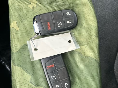 Used 2022 Jeep Compass Limited w/ Sun and Sound Group image 22