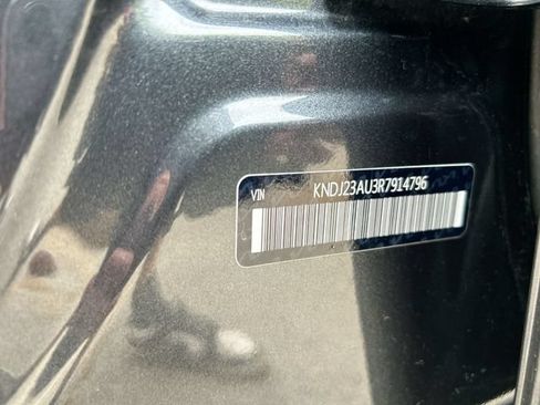 Used 2024 Kia Soul LX w/ Option Group 015 FWD image 30