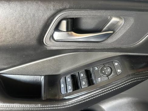 Certified 2025 Nissan Rogue SV AWD/4WD image 11