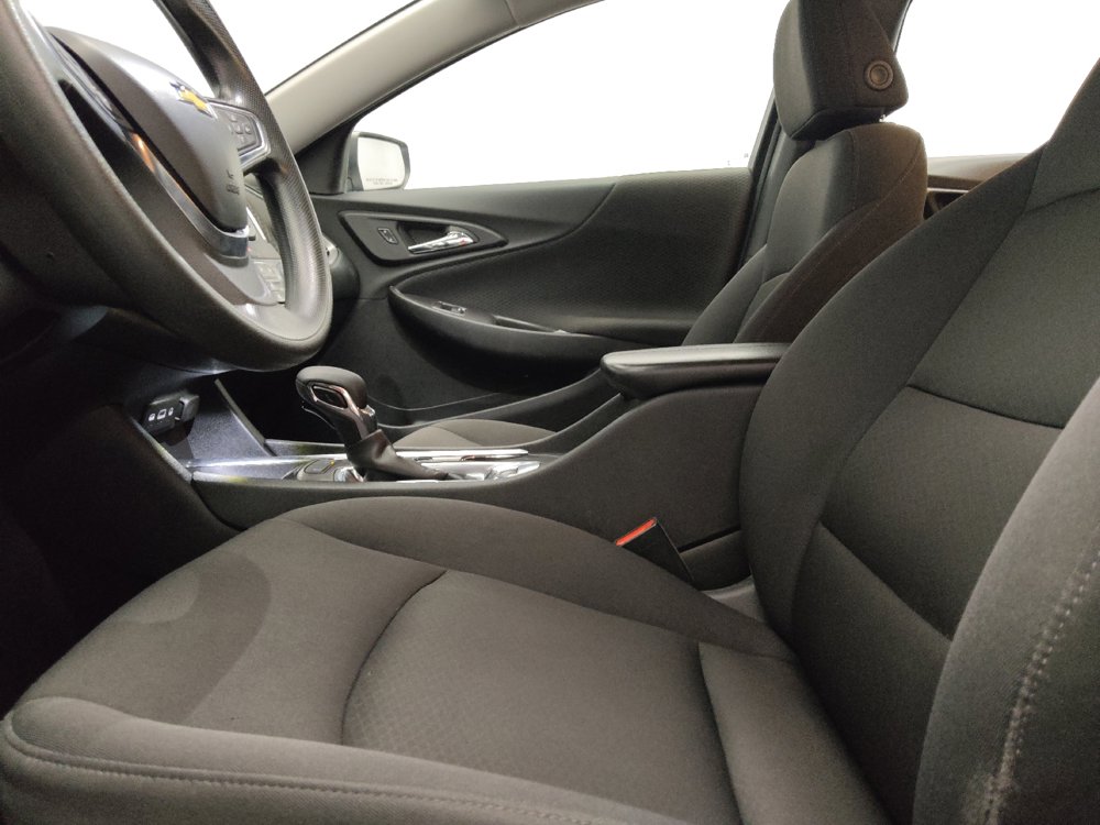 Used 2025 Chevrolet Malibu LT FWD image 17