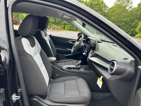 New 2026 Chevrolet Trax LS w/ LS Convenience Package FWD image 39