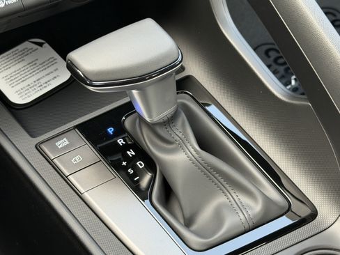 New 2026 Hyundai Elantra SEL Sport FWD image 24