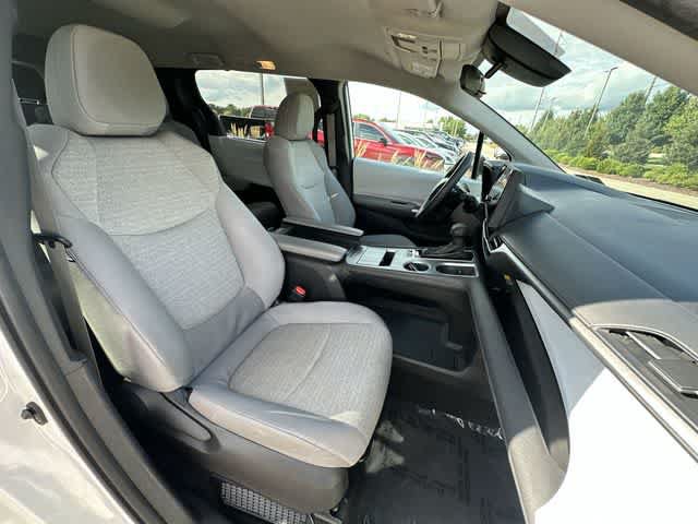 Used 2025 Toyota Sienna LE AWD/4WD image 22