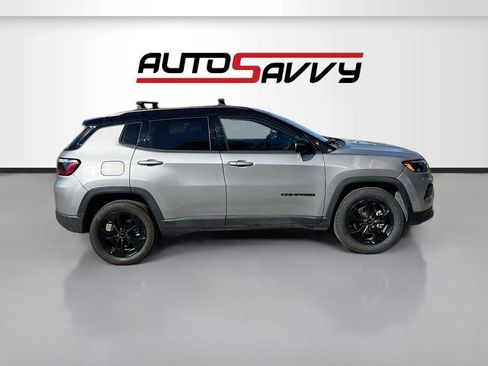 Used 2022 Jeep Compass Latitude AWD/4WD image 8