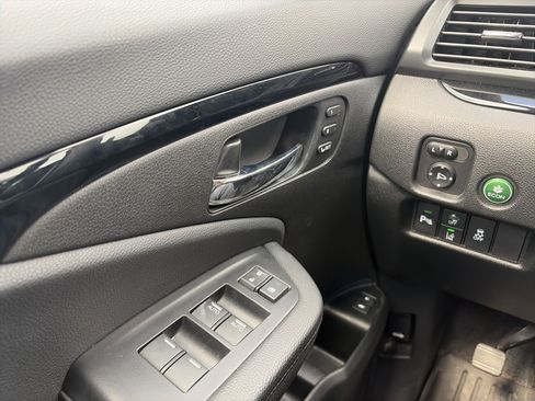 Used 2022 Honda Pilot Touring image 29