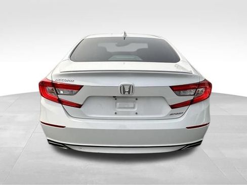 Used 2018 Honda Accord Sport image 5