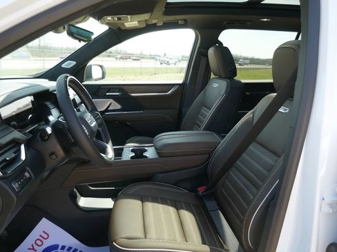 New 2026 GMC Acadia Denali Ultimate AWD/4WD image 17