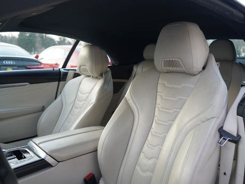 Used 2022 BMW 840i xDrive Convertible w/ Comfort Seating Package image 19