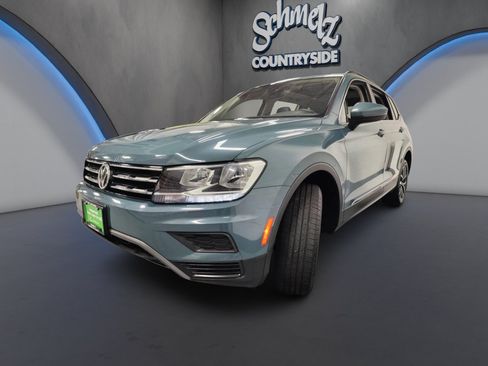 Used 2020 Volkswagen Tiguan SE w/ Panoramic Sunroof Package AWD/4WD image 10