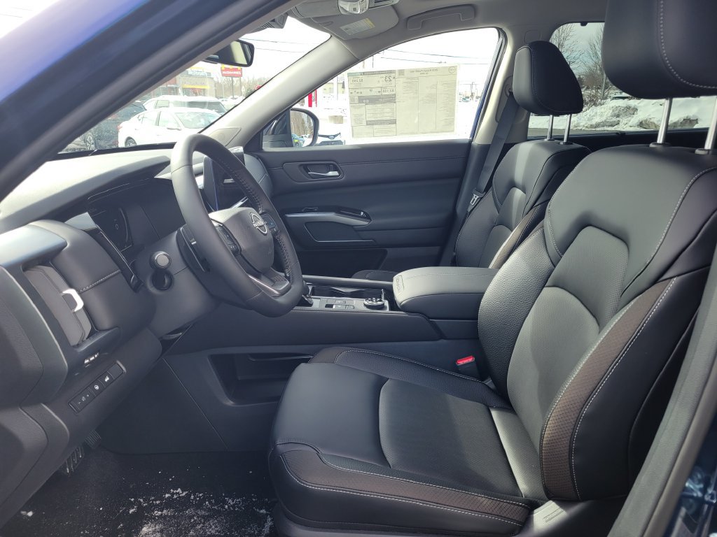 New 2026 Nissan Pathfinder SL AWD/4WD image 13