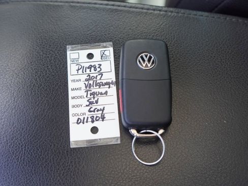Used 2017 Volkswagen Tiguan Wolfsburg Edition FWD image 33