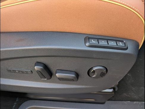 New 2025 Volkswagen ID. Buzz Pro S image 14