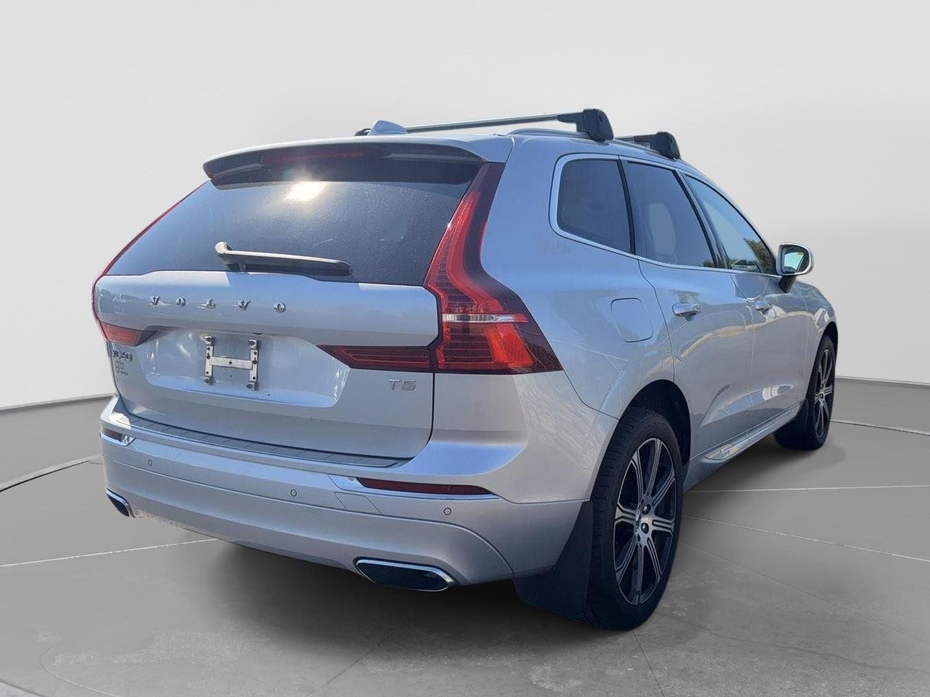 Used 2021 Volvo XC60 T5 Inscription w/ Protection Package Premier FWD image 3