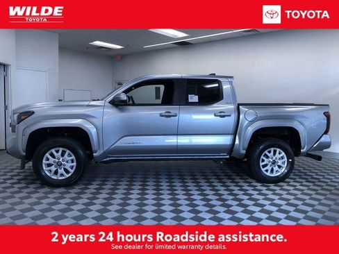New 2025 Toyota Tacoma SR5 image 3