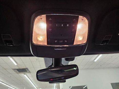 Used 2018 Jeep Grand Cherokee Overland image 24