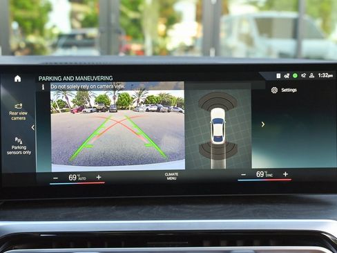 Used 2023 BMW i4 eDrive40 w/ M Sport Package image 30