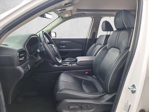Used 2025 Honda Pilot Elite image 10