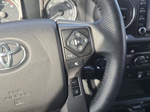 Used 2021 Toyota Tacoma TRD Sport w/ Technology Package image 15