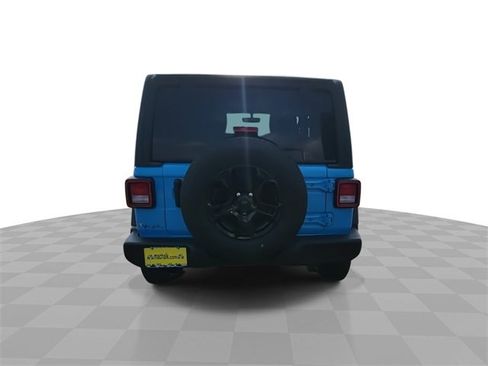 Used 2021 Jeep Wrangler Sport S image 7