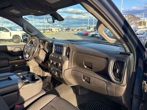 Used 2021 Chevrolet Silverado 1500 LT w/ Z71 Off-Road Package image 22