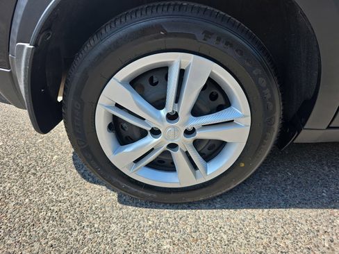 Used 2025 Nissan Kicks Play S FWD image 17