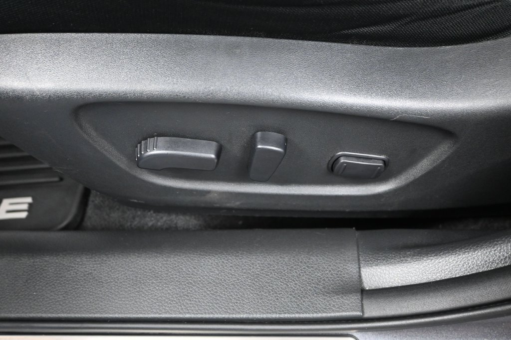 Used 2017 Nissan Rogue SV w/ Midnight Edition AWD/4WD image 11