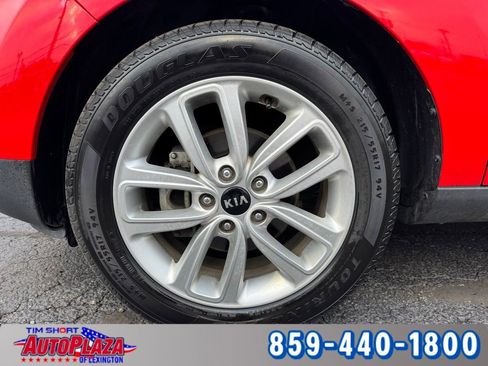 Used 2019 Kia Soul + image 6