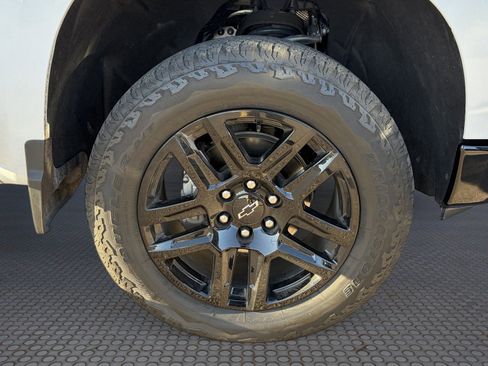 Used 2025 Chevrolet Silverado 1500 LT Trail Boss w/ LPO, Dark Essentials Package AWD/4WD image 10