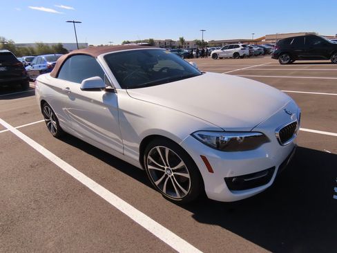 Used 2016 BMW 228i Convertible image 2