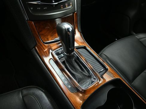 Used 2013 Lincoln MKS AWD image 16