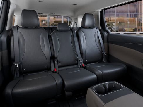 New 2025 Kia Carnival LXS image 16