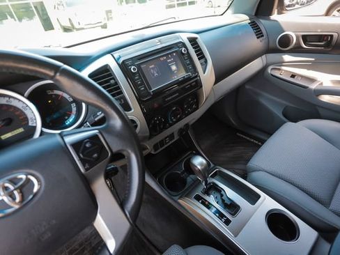 Used 2015 Toyota Tacoma 4x4 Double Cab w/ TRD Sport Package image 24