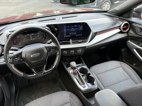 Used 2024 Chevrolet Trax RS w/ Driver Confidence Package FWD image 19