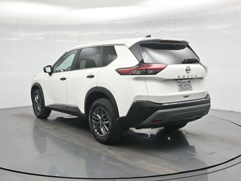 Used 2023 Nissan Rogue S image 28