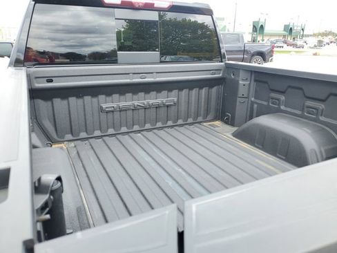 Used 2024 GMC Sierra 1500 Denali Ultimate AWD/4WD image 32