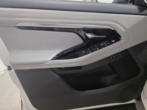 Used 2020 Land Rover Range Rover Evoque SE AWD/4WD image 11