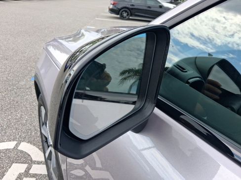 Used 2026 Volvo XC40 B5 Plus AWD/4WD image 17
