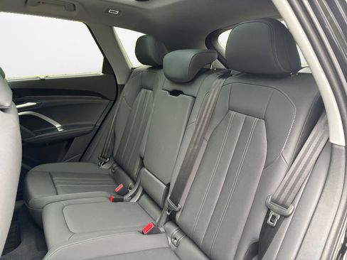 Used 2025 Audi Q5 Premium Plus w/ Premium Plus AWD/4WD image 12