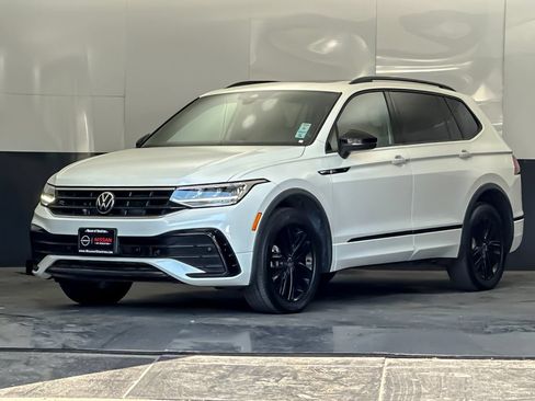 Used 2022 Volkswagen Tiguan SE R-Line FWD image 7