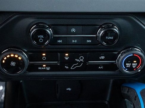 Used 2024 Ford Bronco Black Diamond image 27