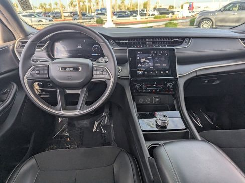 Used 2023 Jeep Grand Cherokee L Altitude image 16