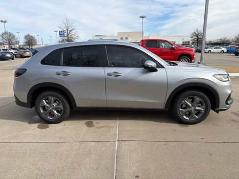 New 2026 Honda HR-V LX image 6