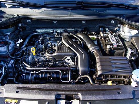 Used 2022 Volkswagen Taos SE image 25